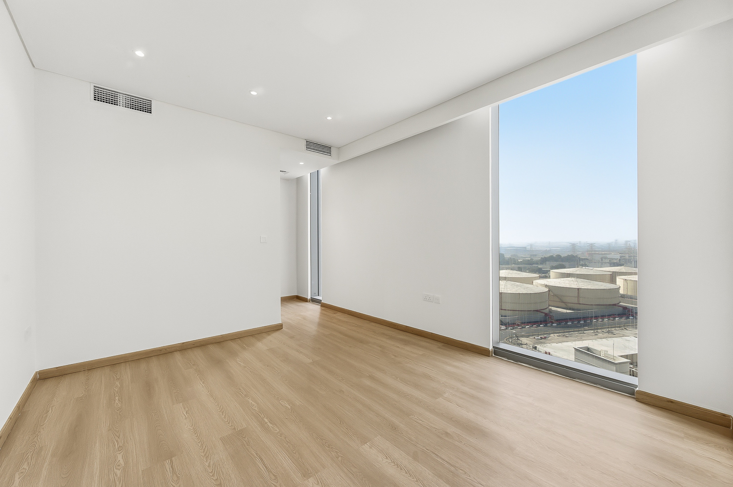 2 Bedrooms Apartment in 5242 Tower 2