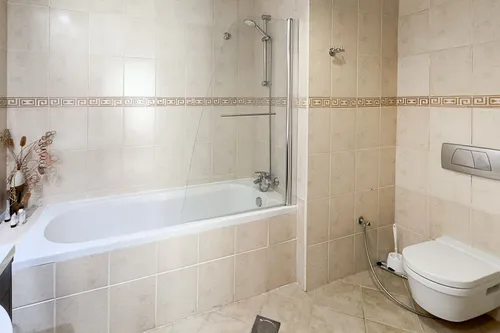 2 Bedrooms Apartment in Marina Sail