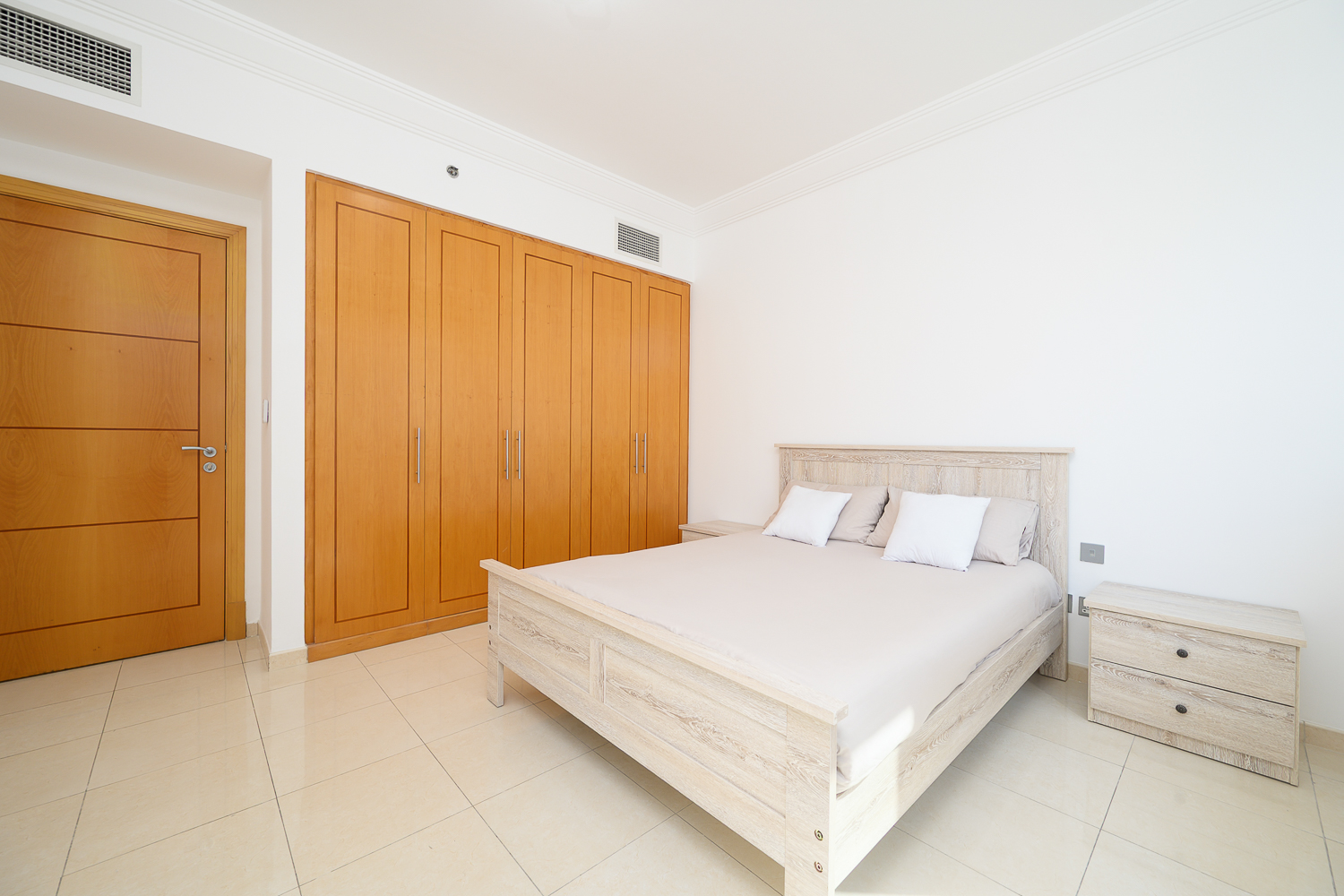 3 Bedrooms Apartment in Trident Waterfront