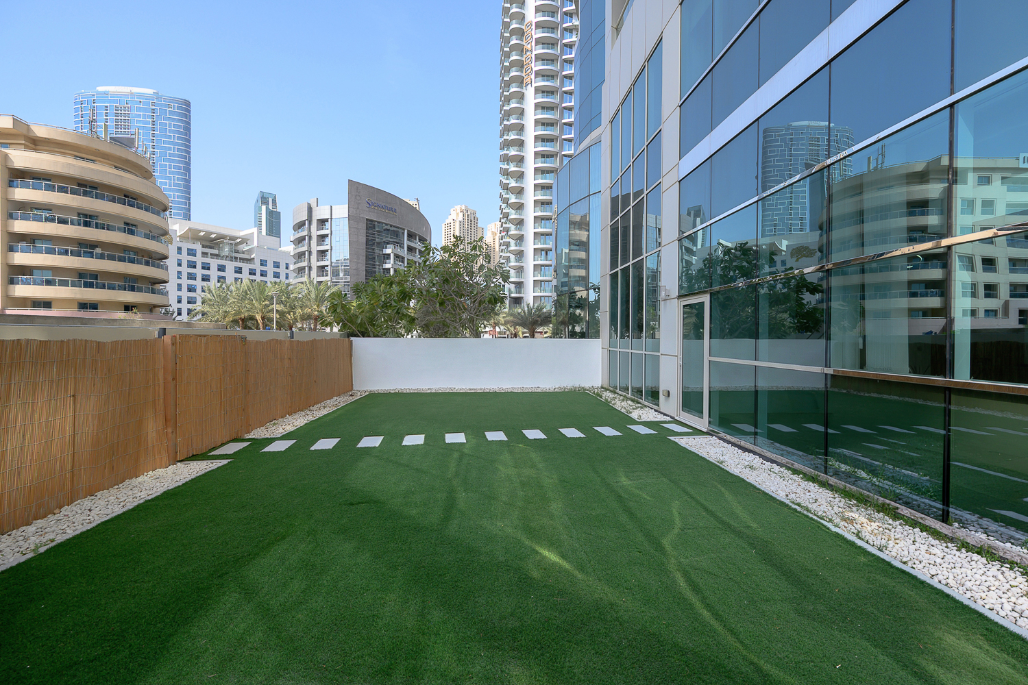 3 Bedrooms Apartment in Trident Waterfront