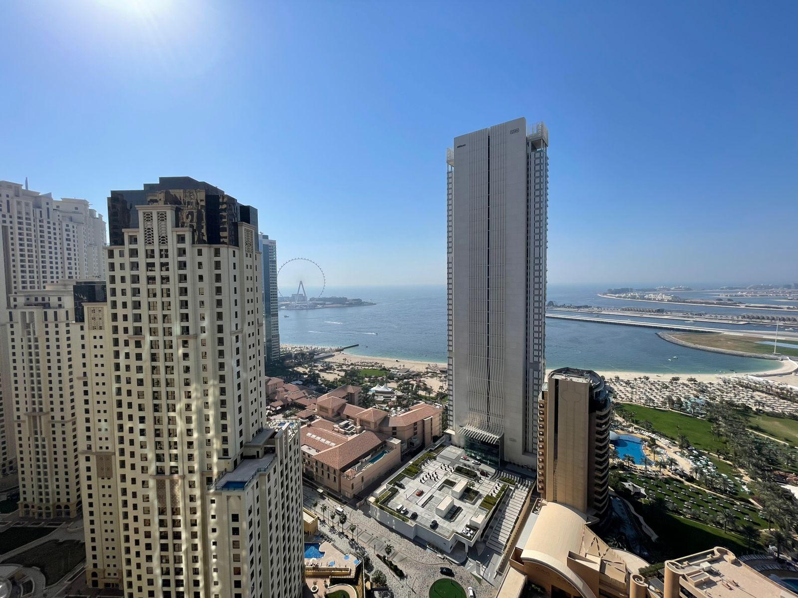 2 Bedrooms Apartment in Trident Grand Residence