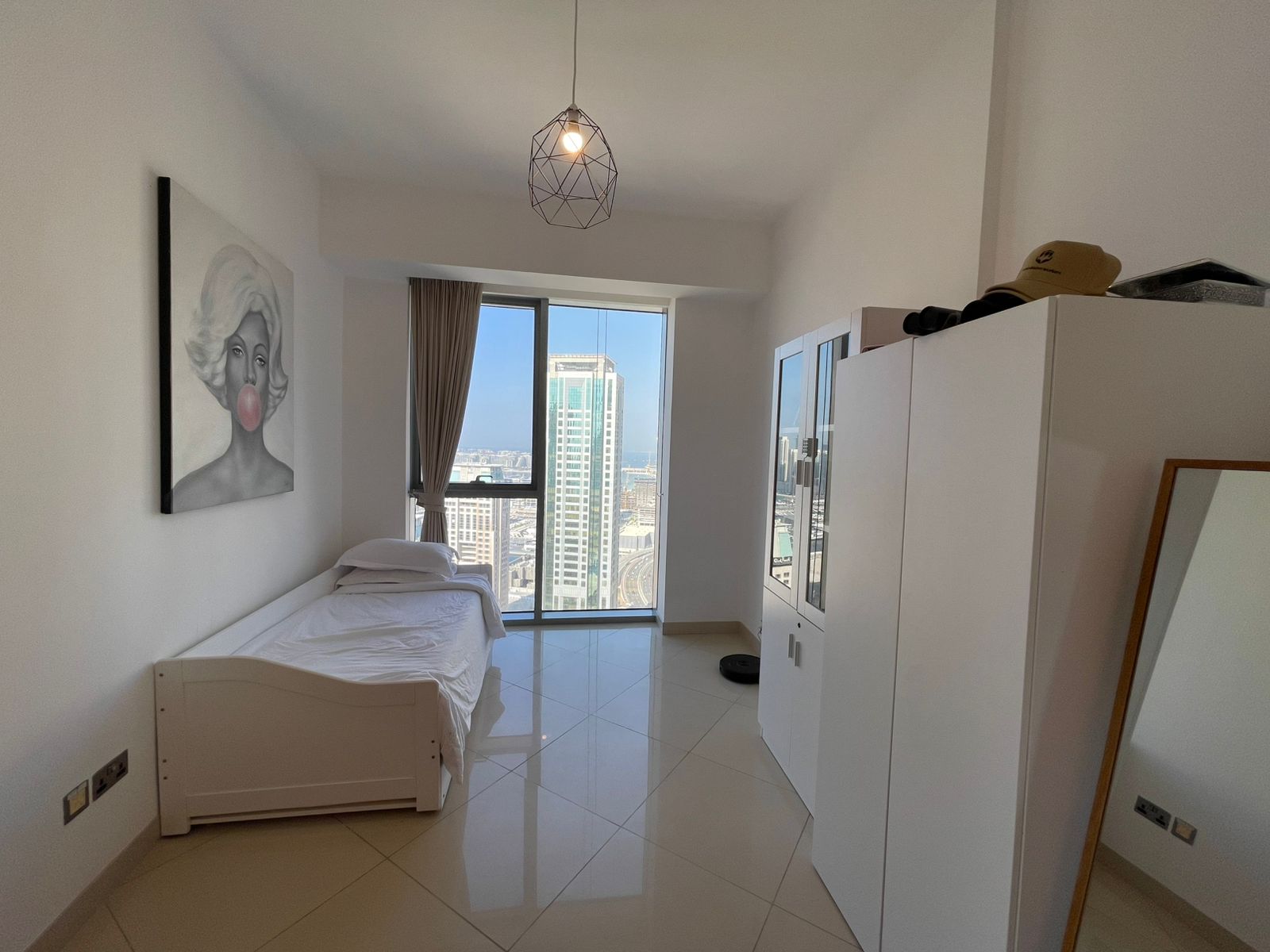 2 Bedrooms Apartment in Trident Grand Residence