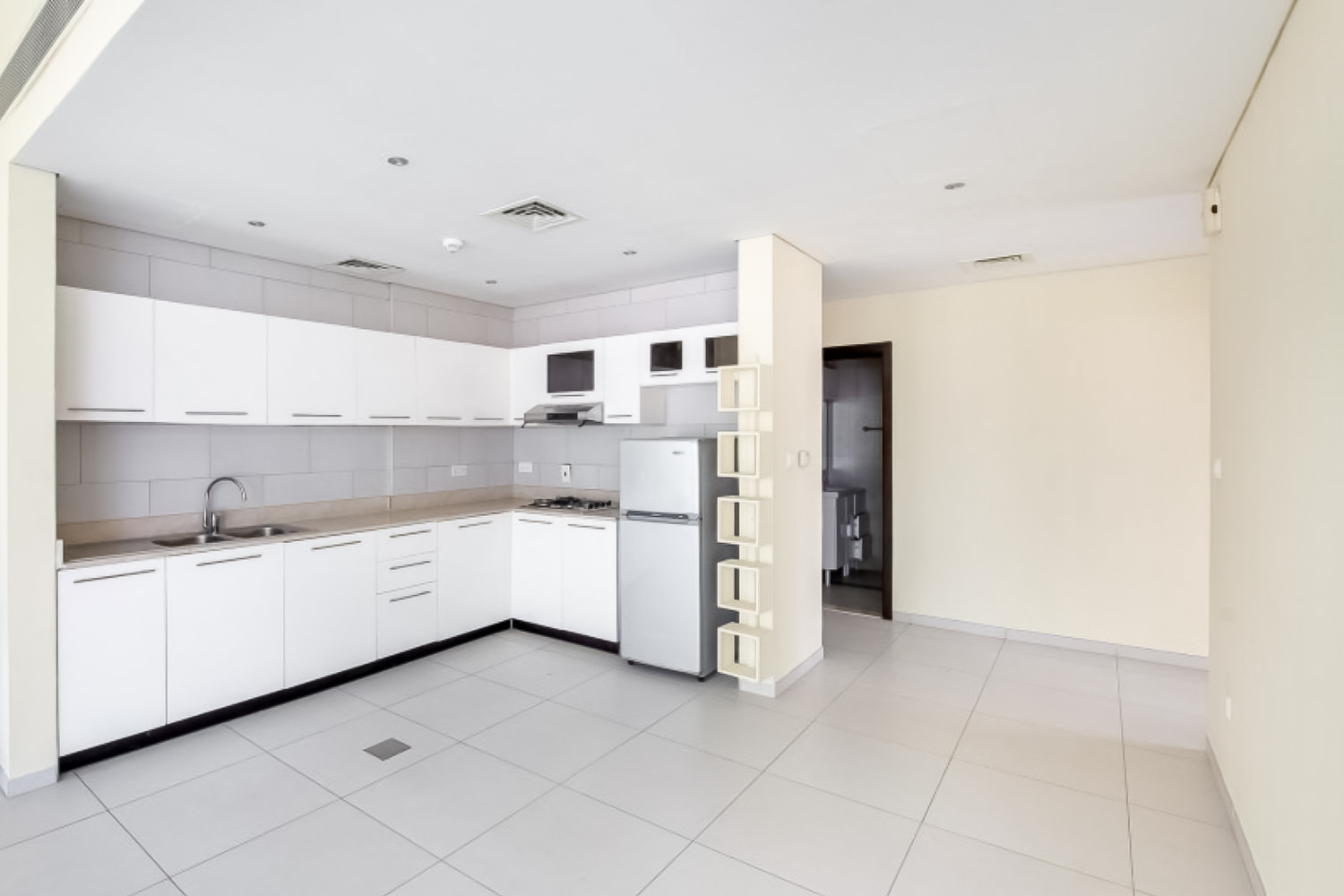 2 Bedrooms Apartment in Panoramic Tower