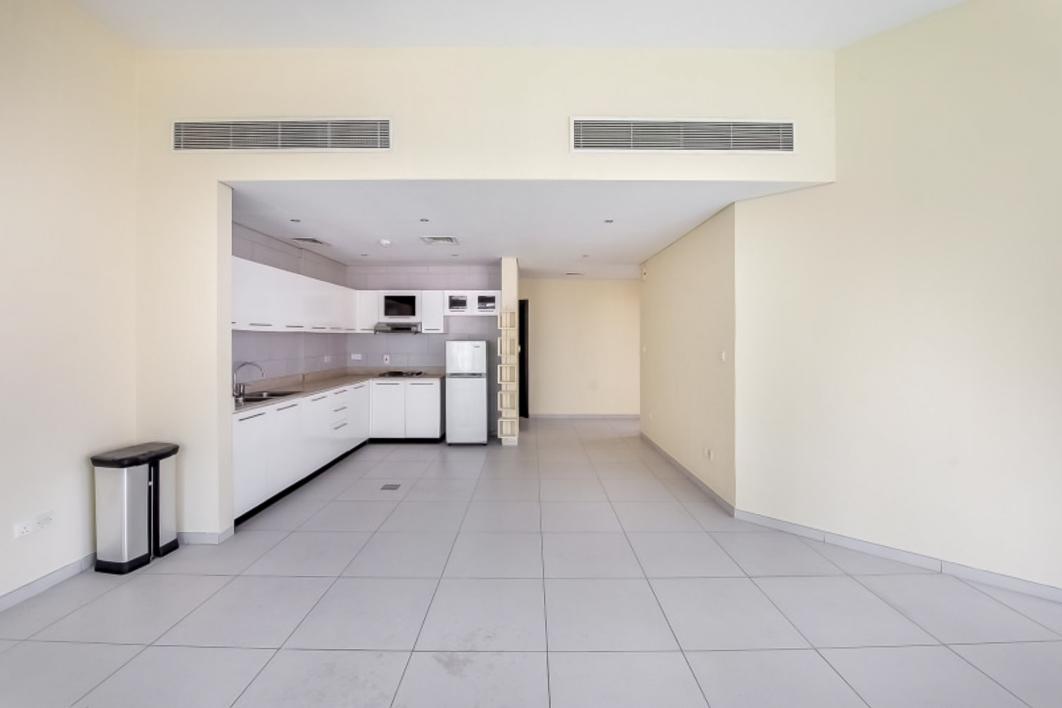 2 Bedrooms Apartment in Panoramic Tower