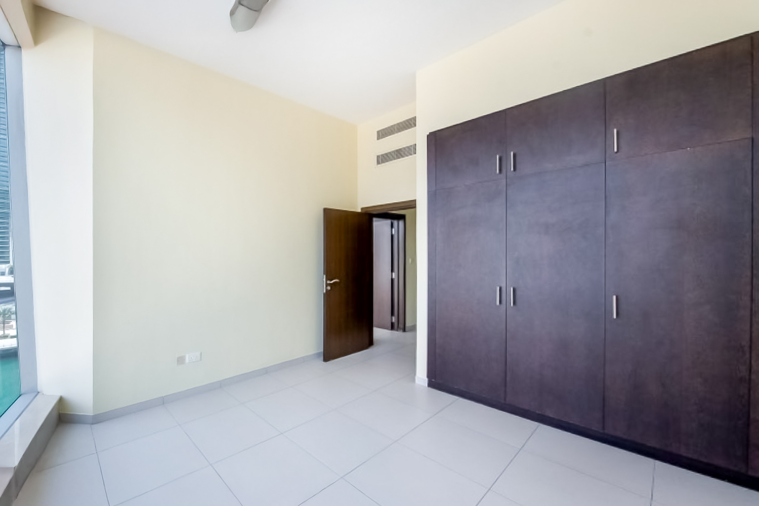 2 Bedrooms Apartment in Panoramic Tower