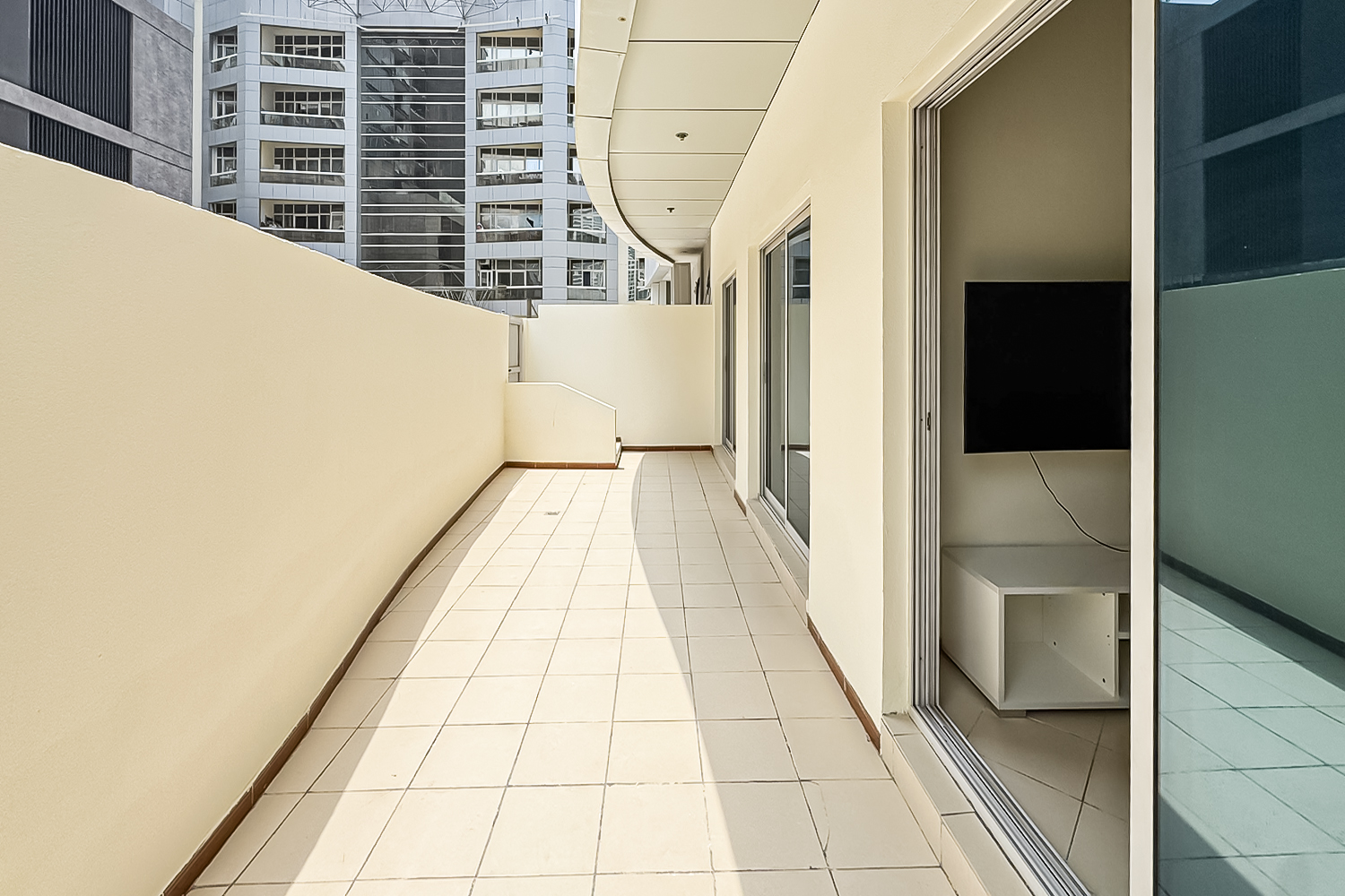 2 Bedrooms Apartment in Marina Diamond 2