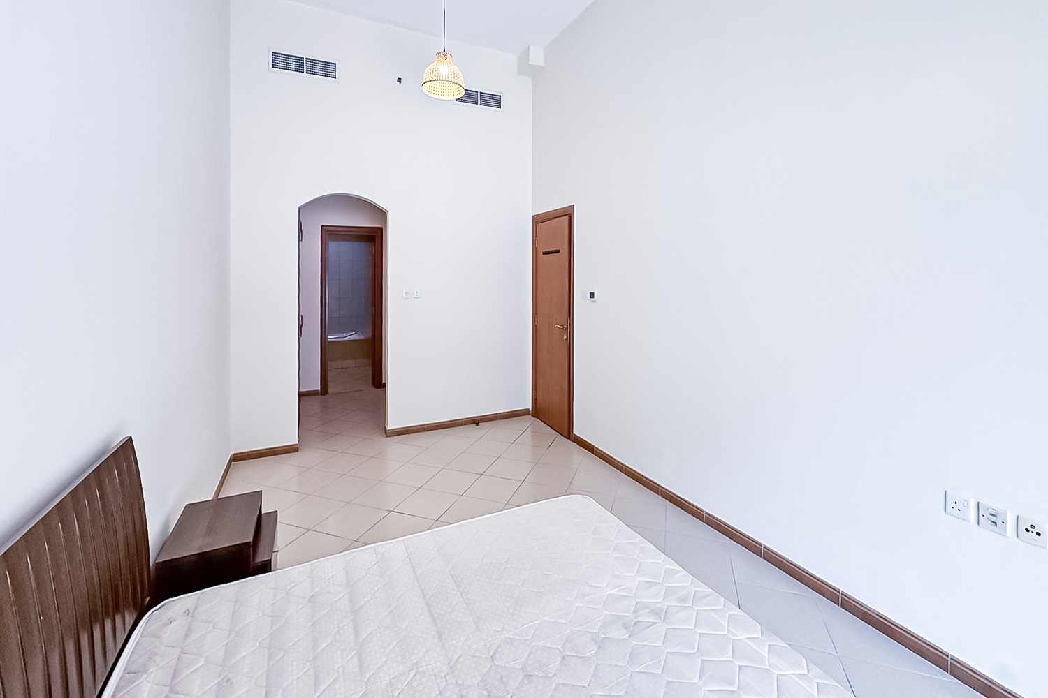 2 Bedrooms Apartment in Marina Diamond 2