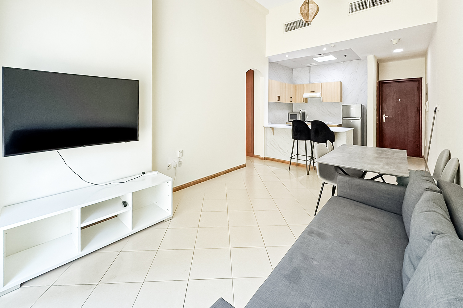 2 Bedrooms Apartment in Marina Diamond 2