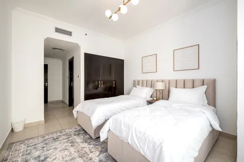 2 Bedrooms Apartment in Marina Quays West