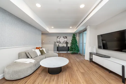 3 Bedrooms Apartment in Princess Tower