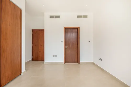 3 Bedrooms Apartment in Marina Gate 2