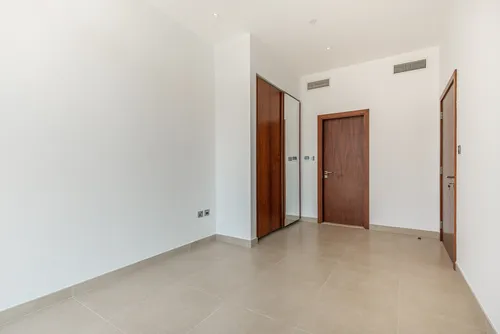 3 Bedrooms Apartment in Marina Gate 2