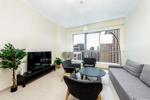 2 Bedrooms Apartment in Bay Central West