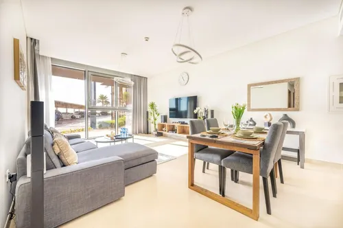 2 Bedrooms Apartment in 5242 Tower 2