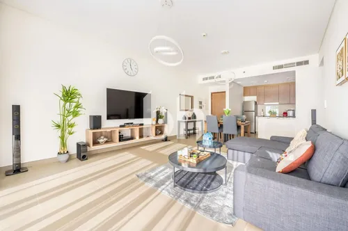 Exclusive | Vacant | Chiller Free