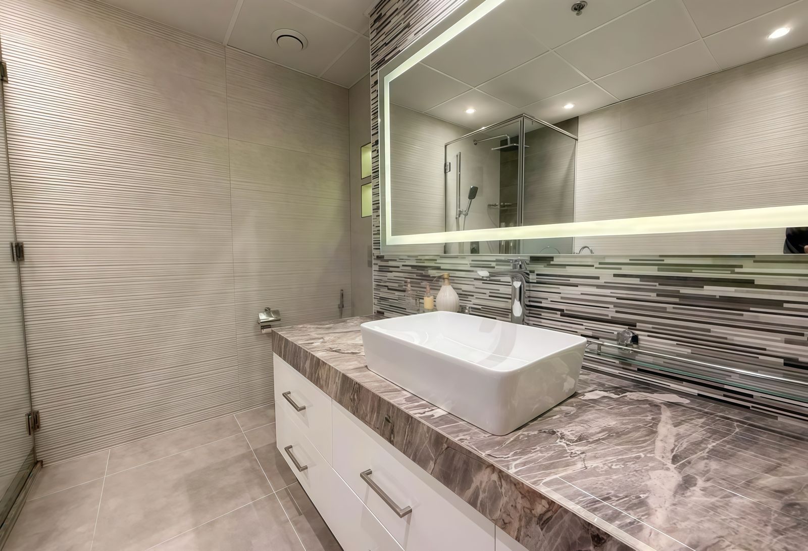 2 Bedrooms Apartment in Al Sahab 2