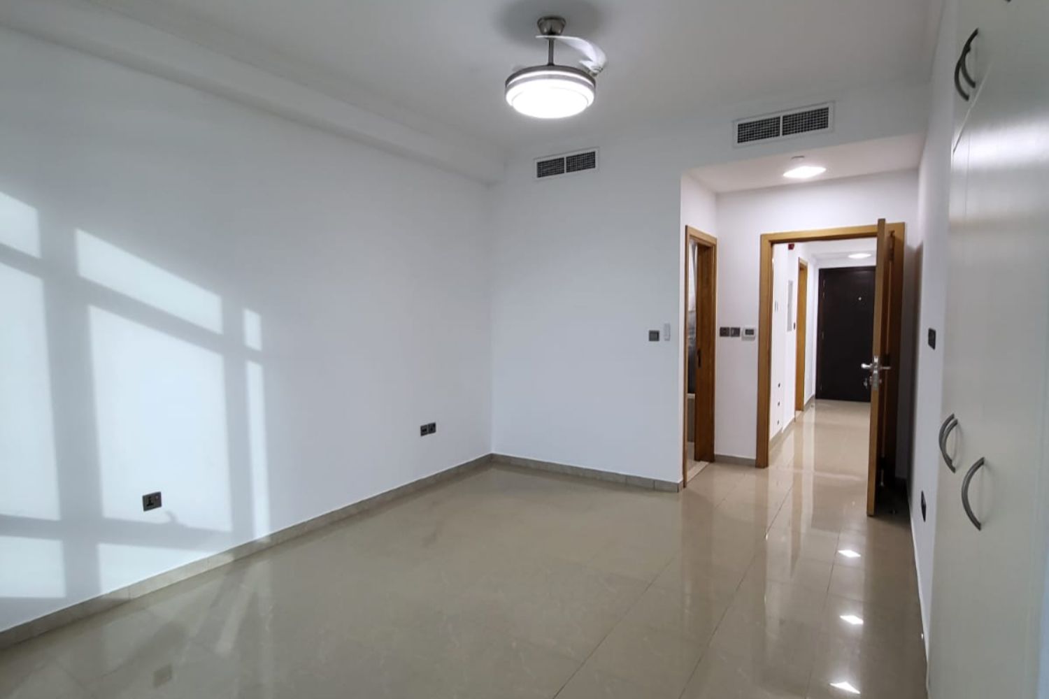 1 Bedroom Apartment in Marina Crown