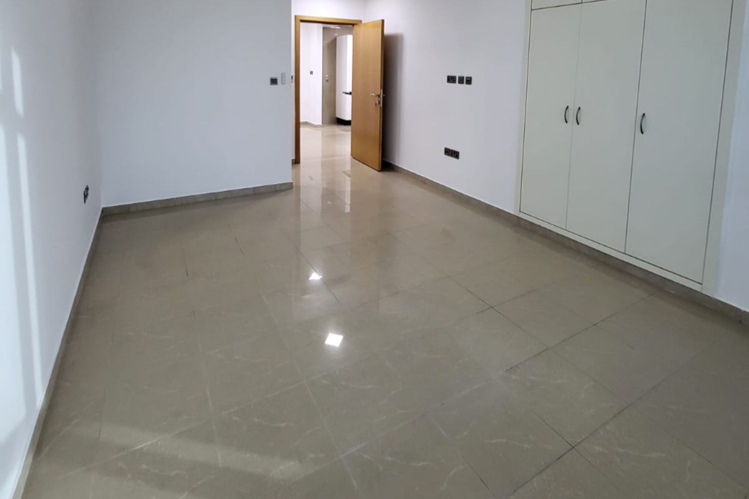 1 Bedroom Apartment in Marina Crown