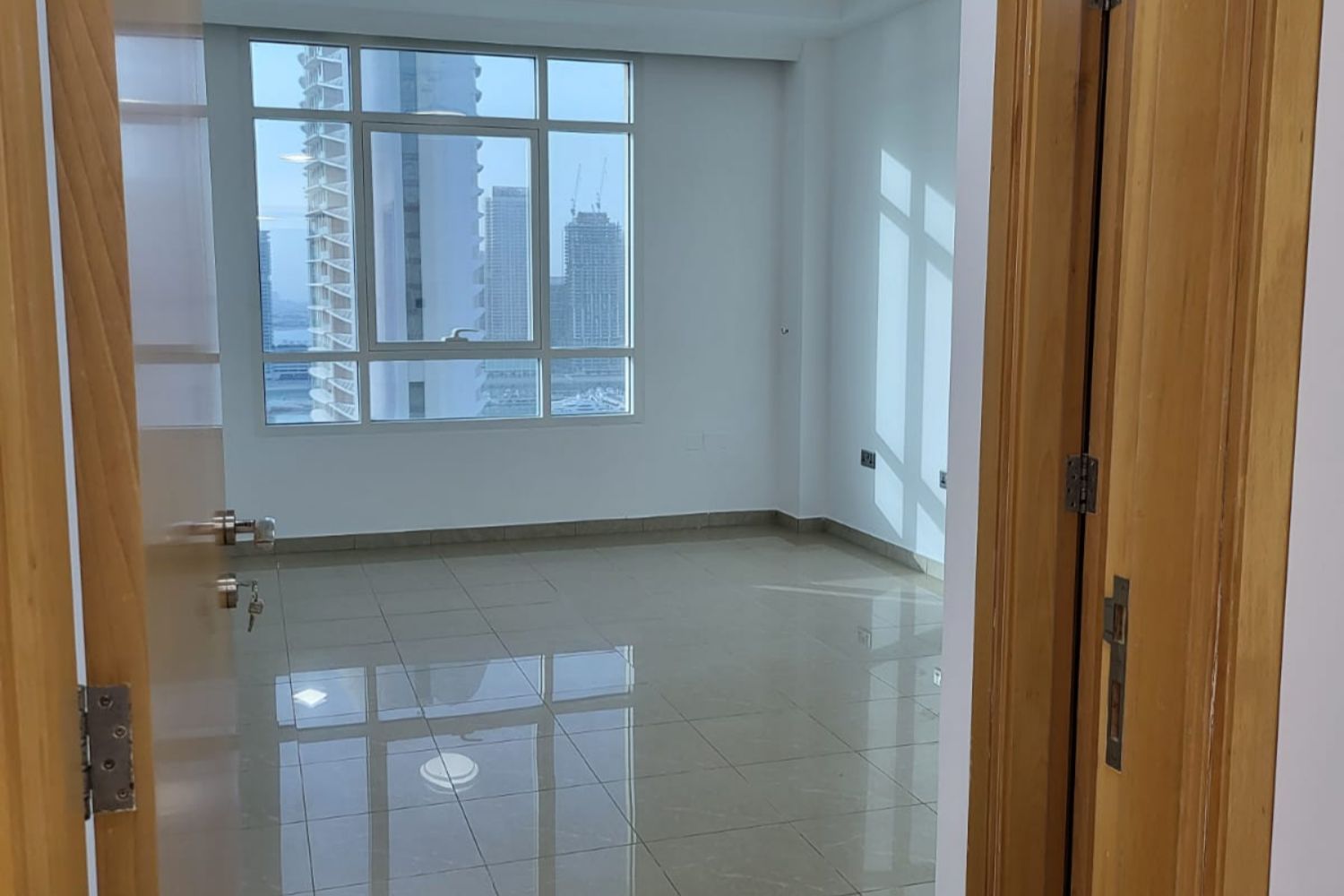 1 Bedroom Apartment in Marina Crown