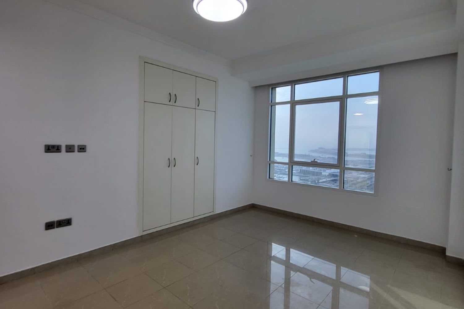 1 Bedroom Apartment in Marina Crown
