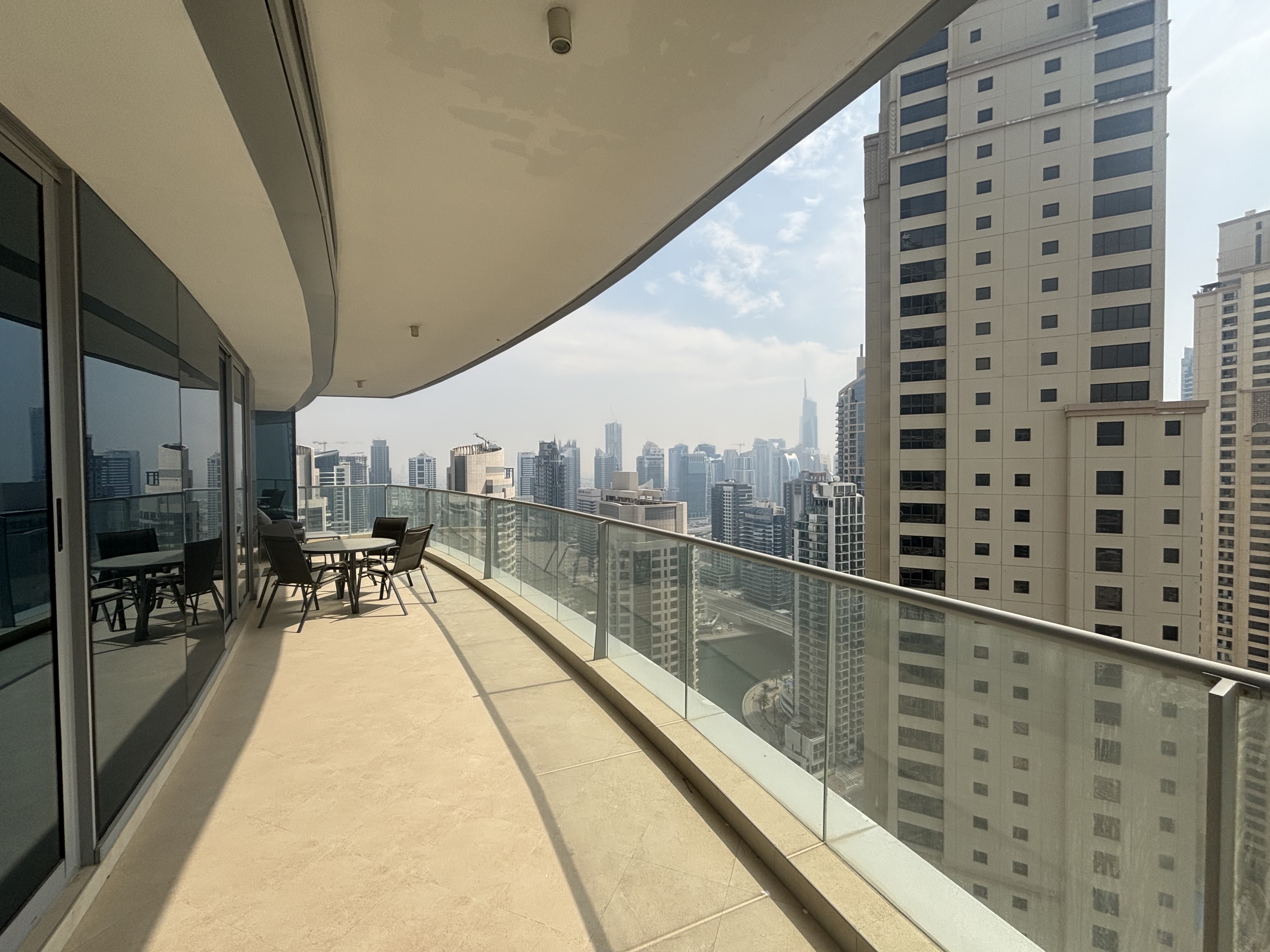 2 Bedrooms Apartment in Trident Grand Residence
