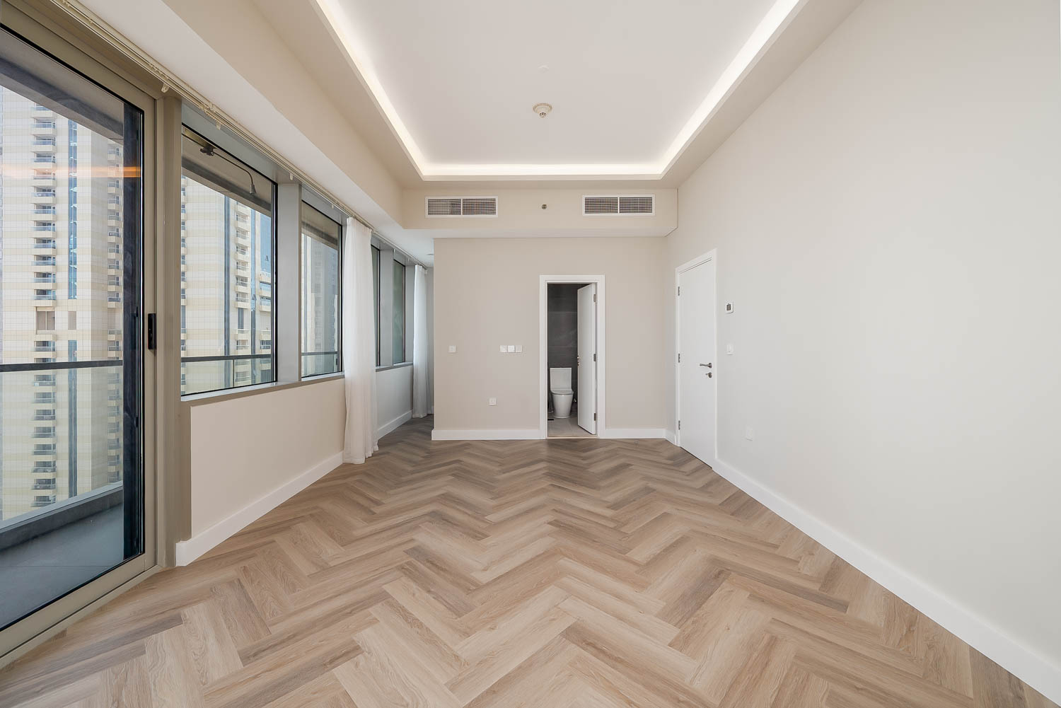 2 Bedrooms Apartment in Ocean Heights