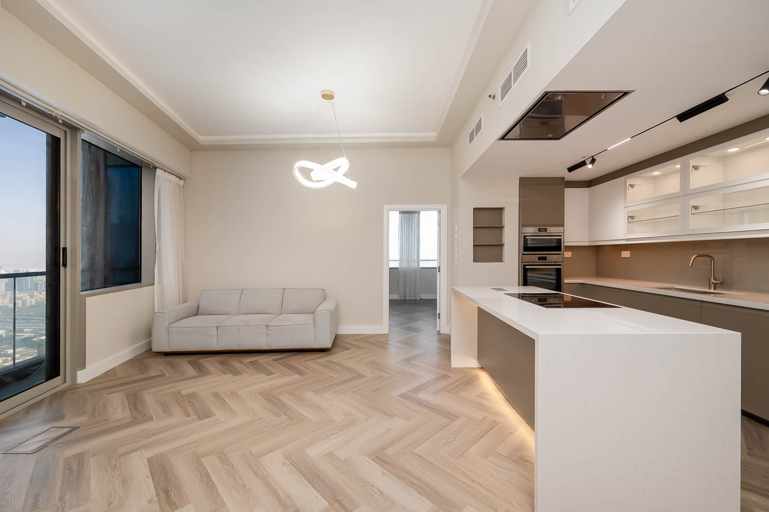 2 Bedrooms Apartment in Ocean Heights