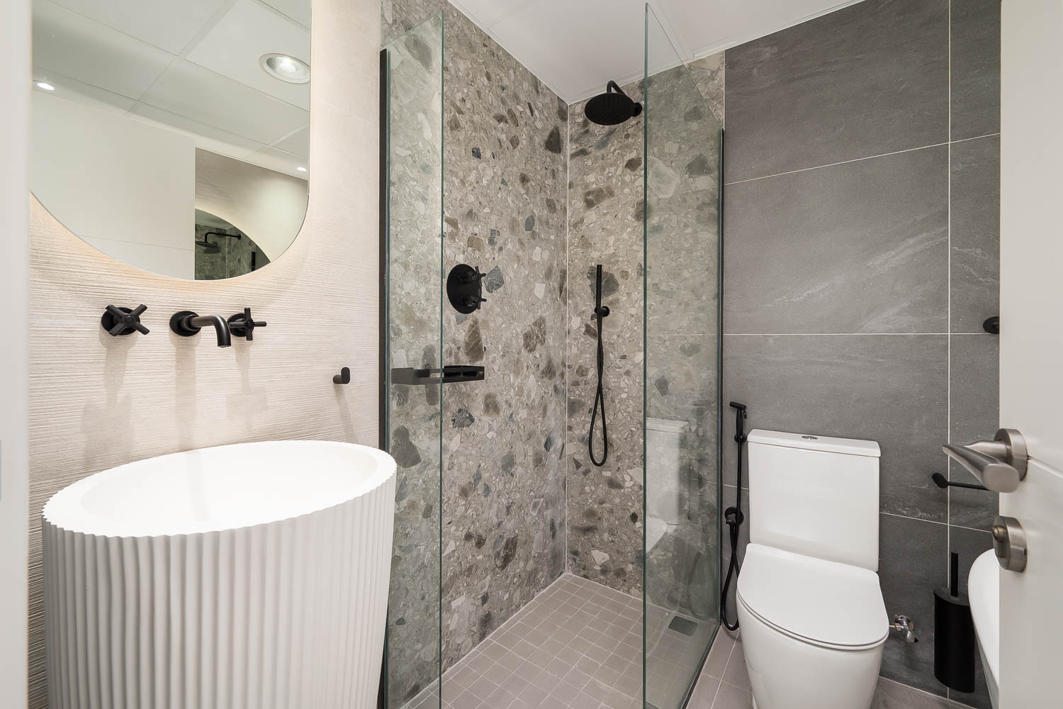 2 Bedrooms Apartment in Ocean Heights