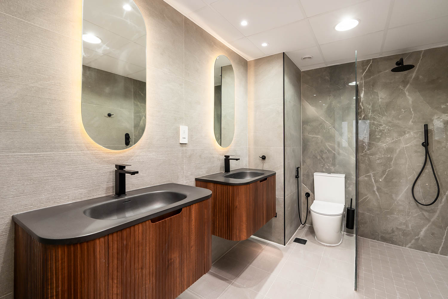 2 Bedrooms Apartment in Ocean Heights