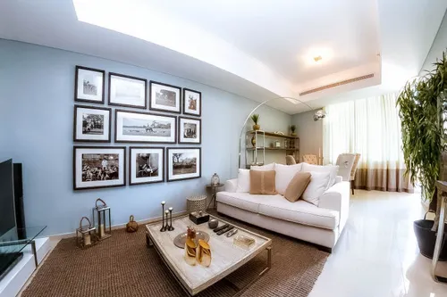 2 Bedrooms Apartment in Botanica Tower