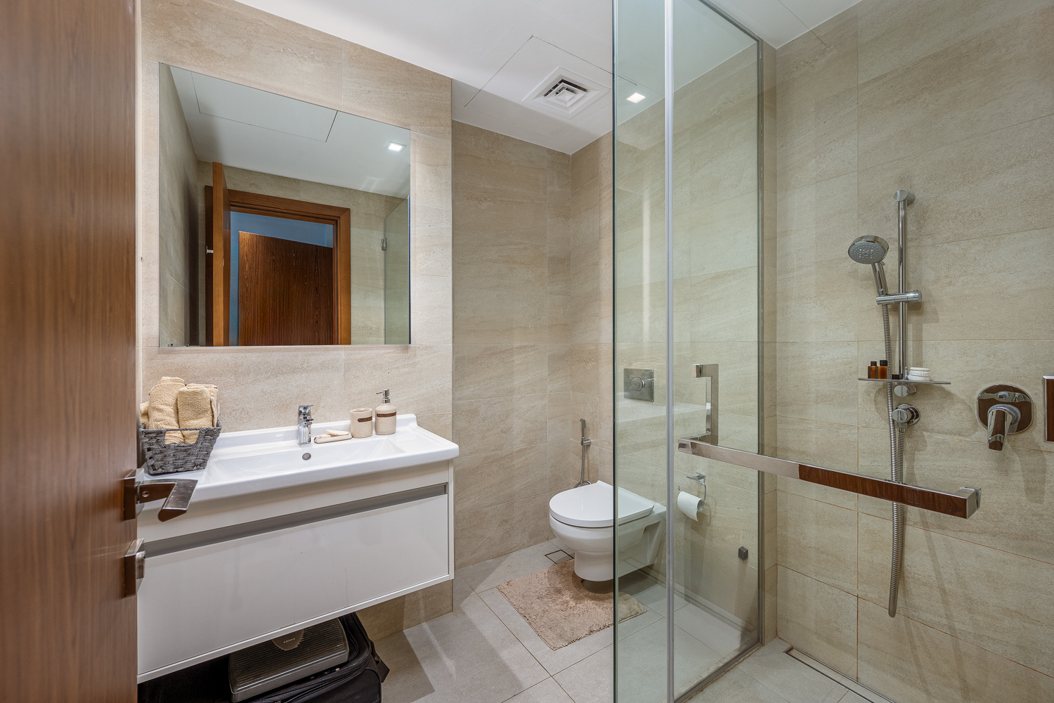 2 Bedrooms Apartment in No.9