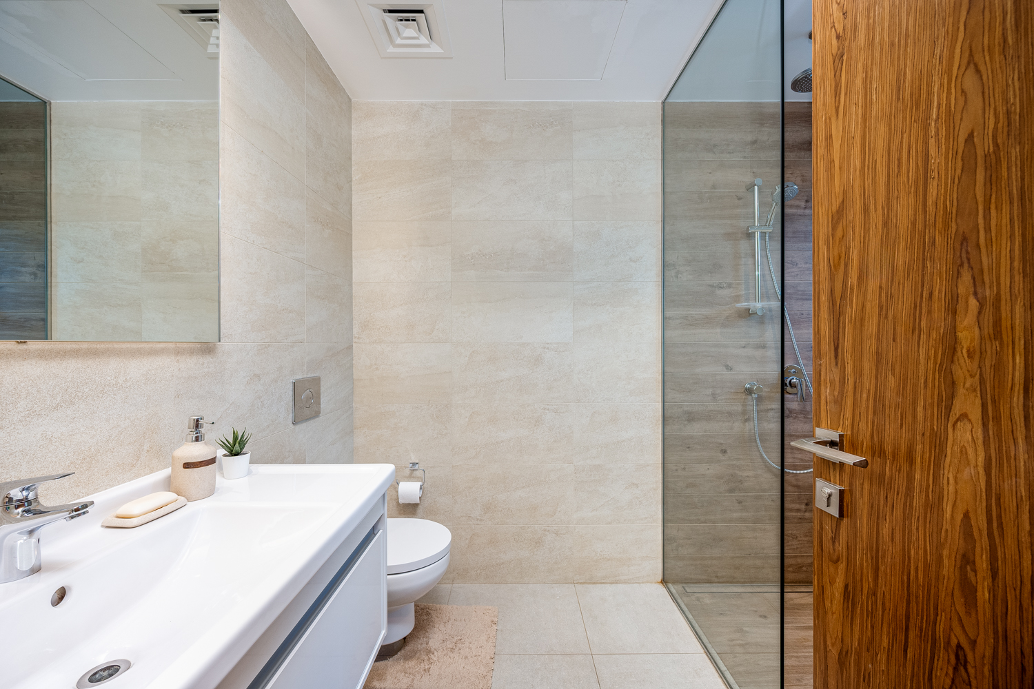 2 Bedrooms Apartment in No.9