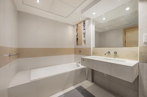 2 Bedrooms Apartment in Fairfield Tower