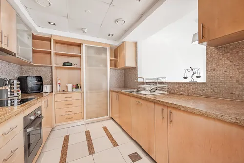 2 Bedrooms Apartment in Fairfield Tower