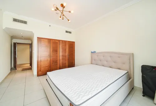 2 Bedrooms Apartment in Marina Quays East