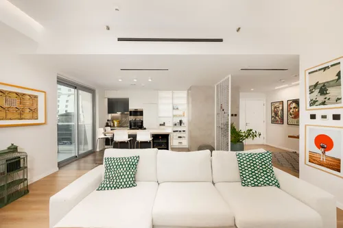 1 Bedroom Apartment in The Jewel Tower B