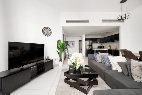 2 Bedrooms Apartment in Panoramic Tower