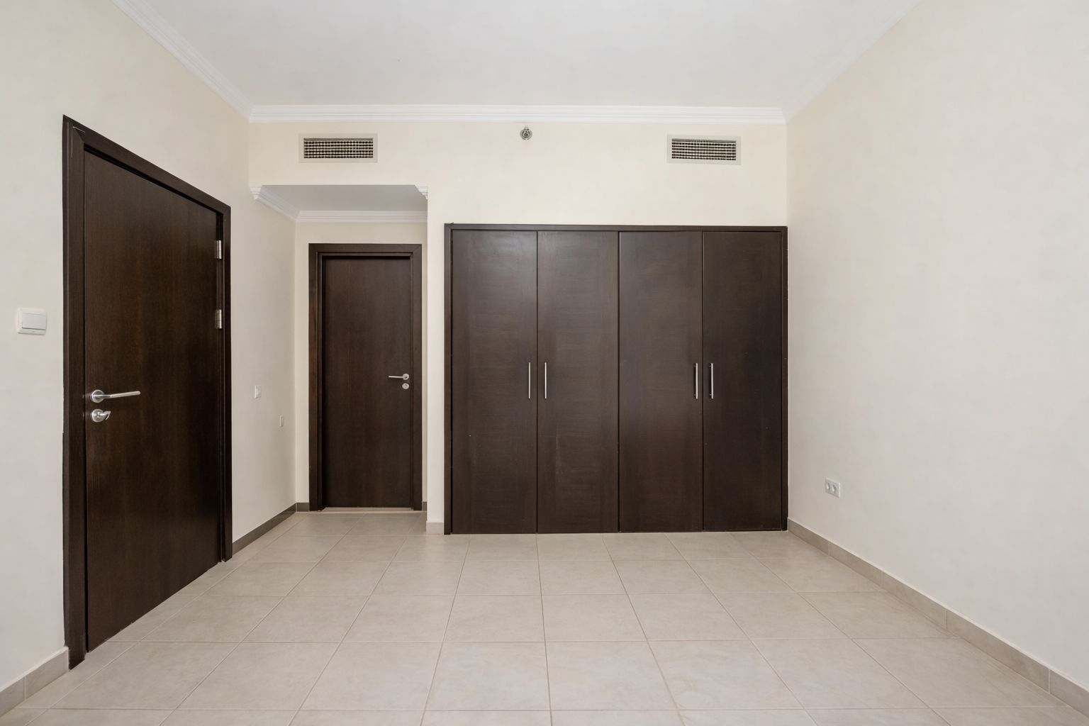 1 Bedroom Apartment in Marina Quays West