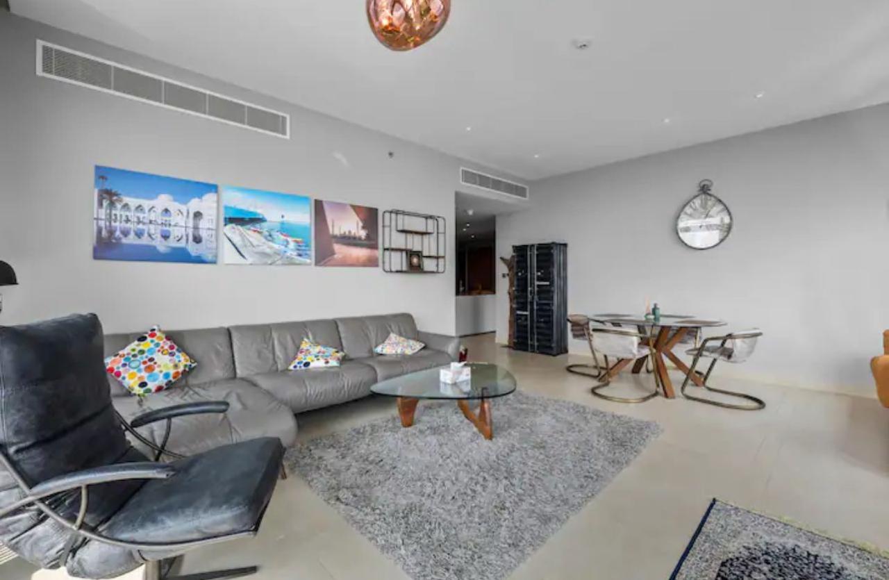 3 Bedrooms Apartment in Marina Gate 1