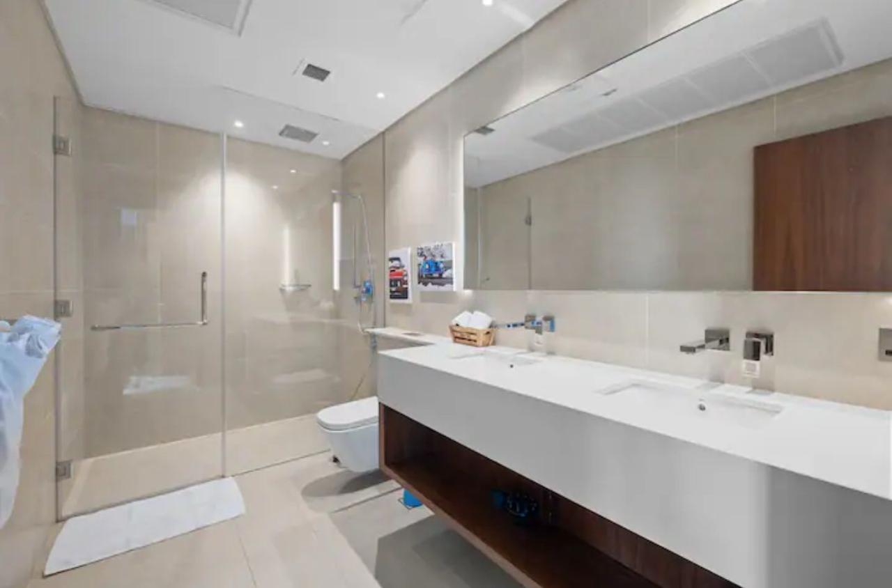 3 Bedrooms Apartment in Marina Gate 1