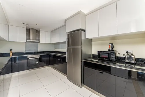 3 Bedrooms Apartment in Damac Heights
