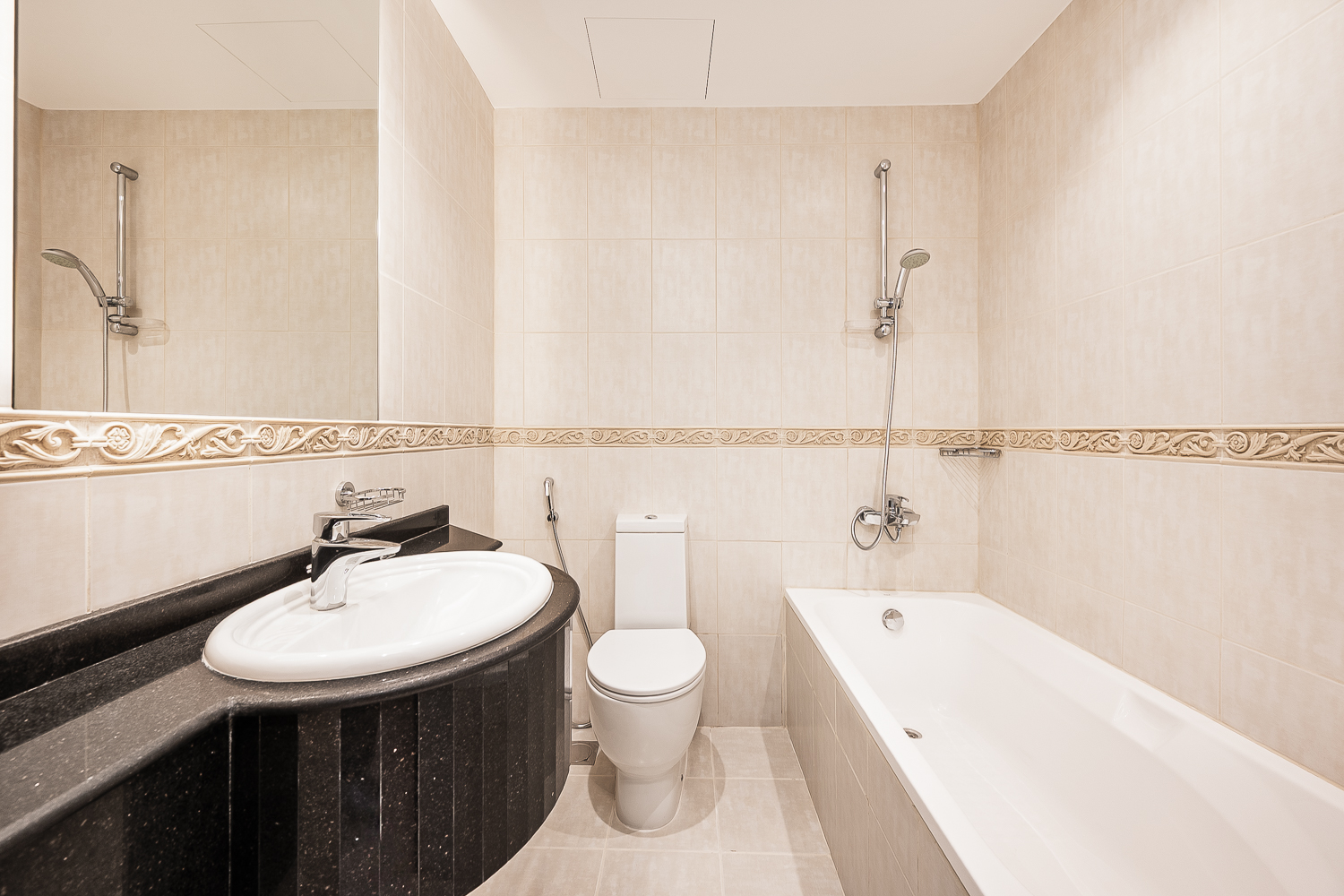 2 Bedrooms Apartment in Elite Residence