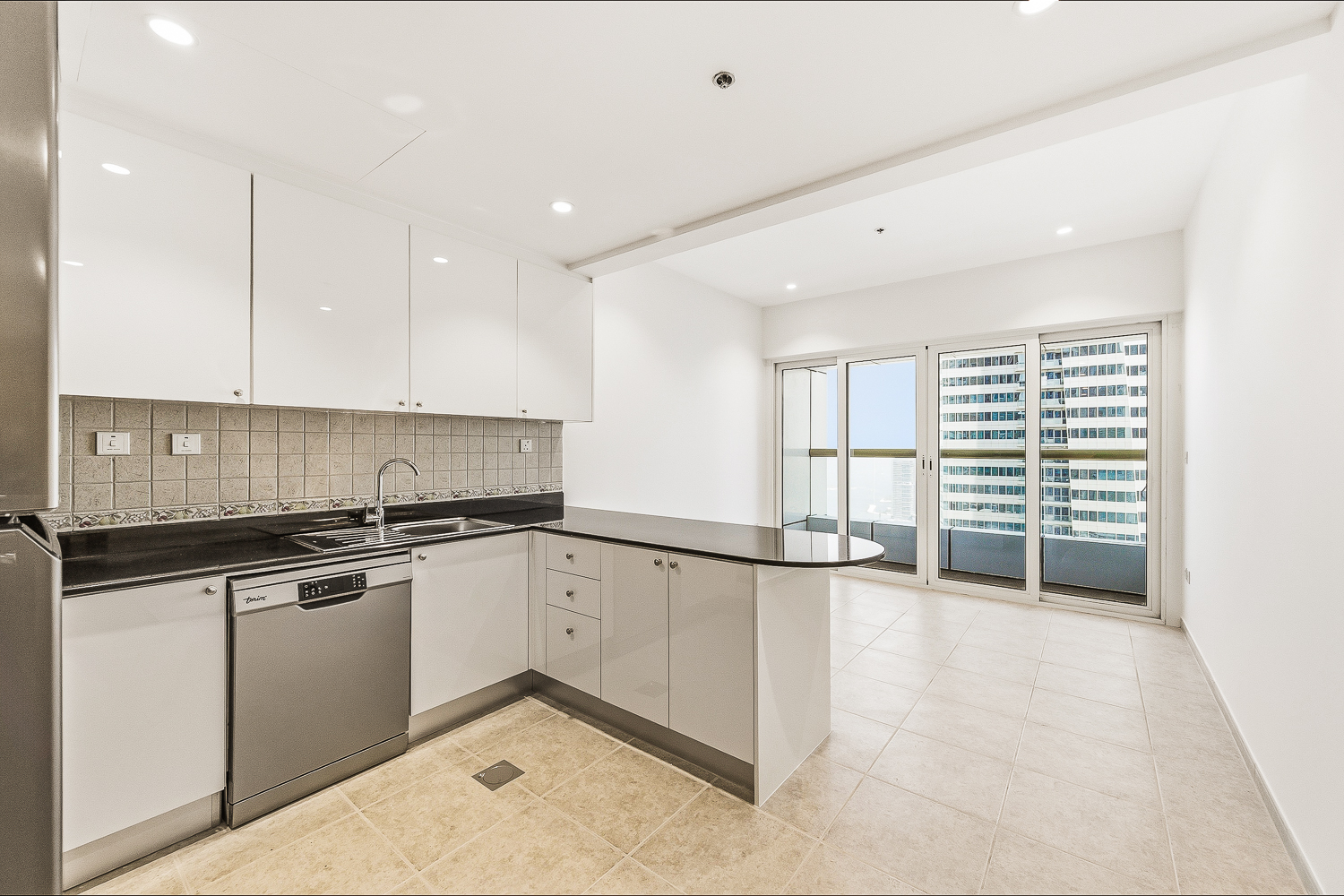 2 Bedrooms Apartment in Elite Residence