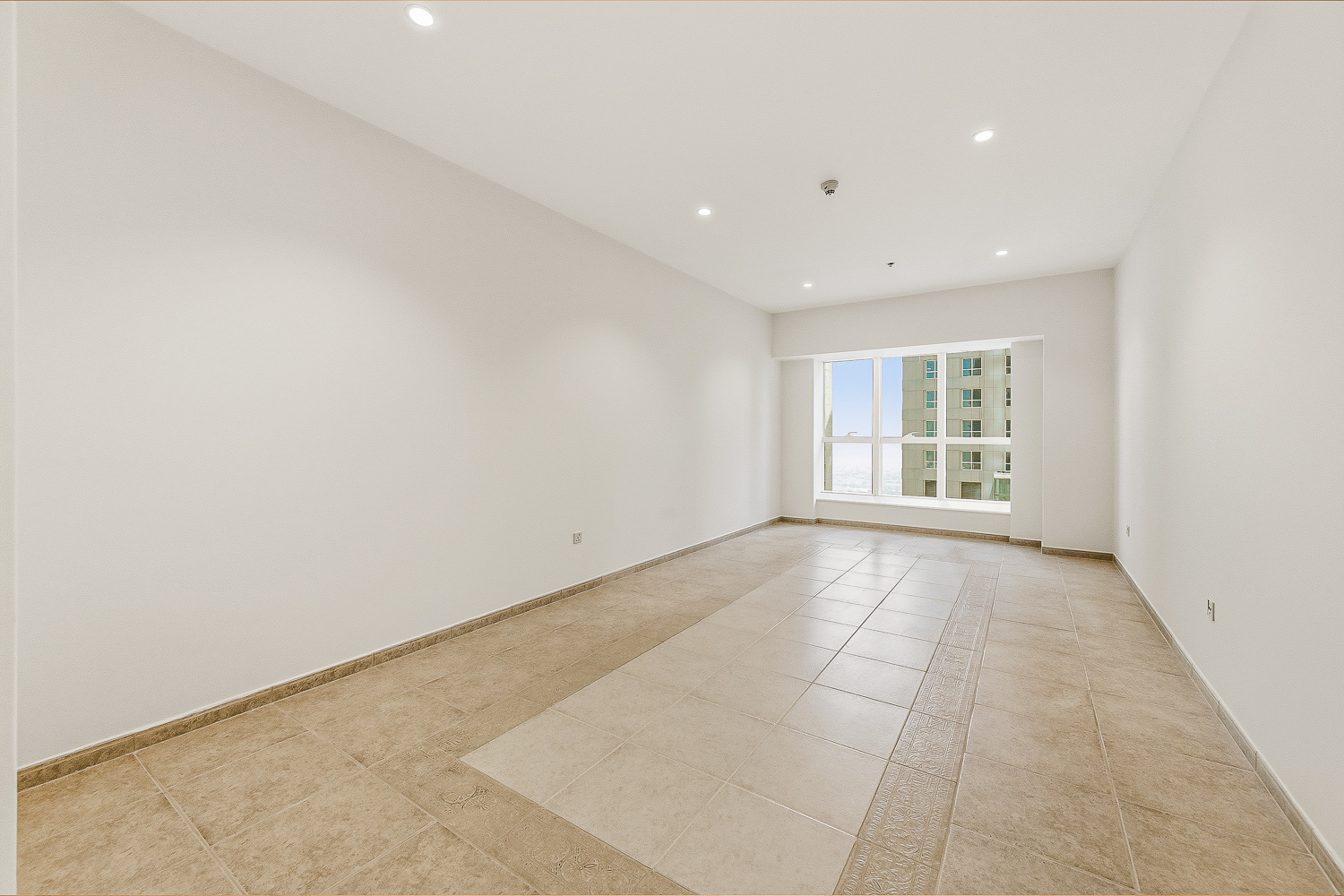 2 Bedrooms Apartment in Elite Residence