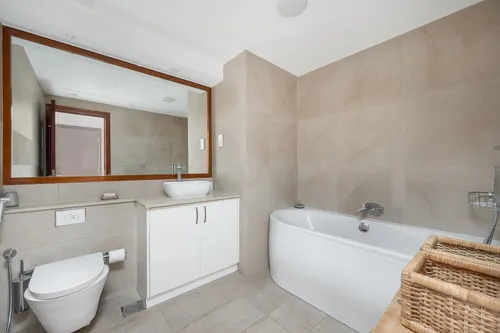 1 Bedroom Apartment in Al Mesk Tower