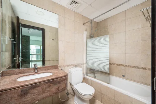 2 Bedrooms Apartment in The Royal Oceanic