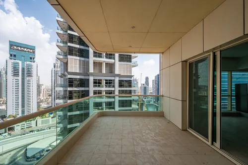 2 Bedrooms Apartment in The Royal Oceanic