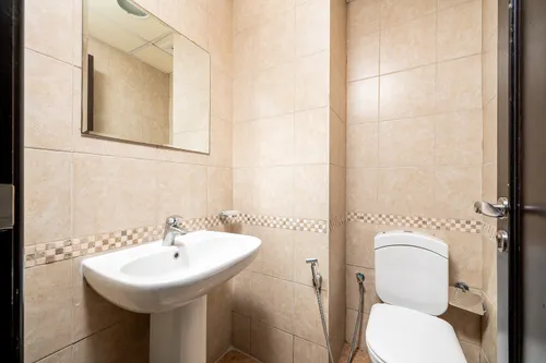 2 Bedrooms Apartment in The Royal Oceanic