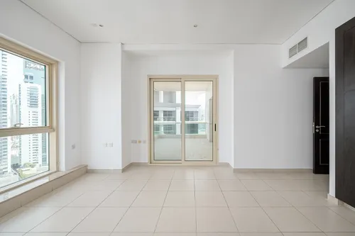 2 Bedrooms Apartment in The Royal Oceanic