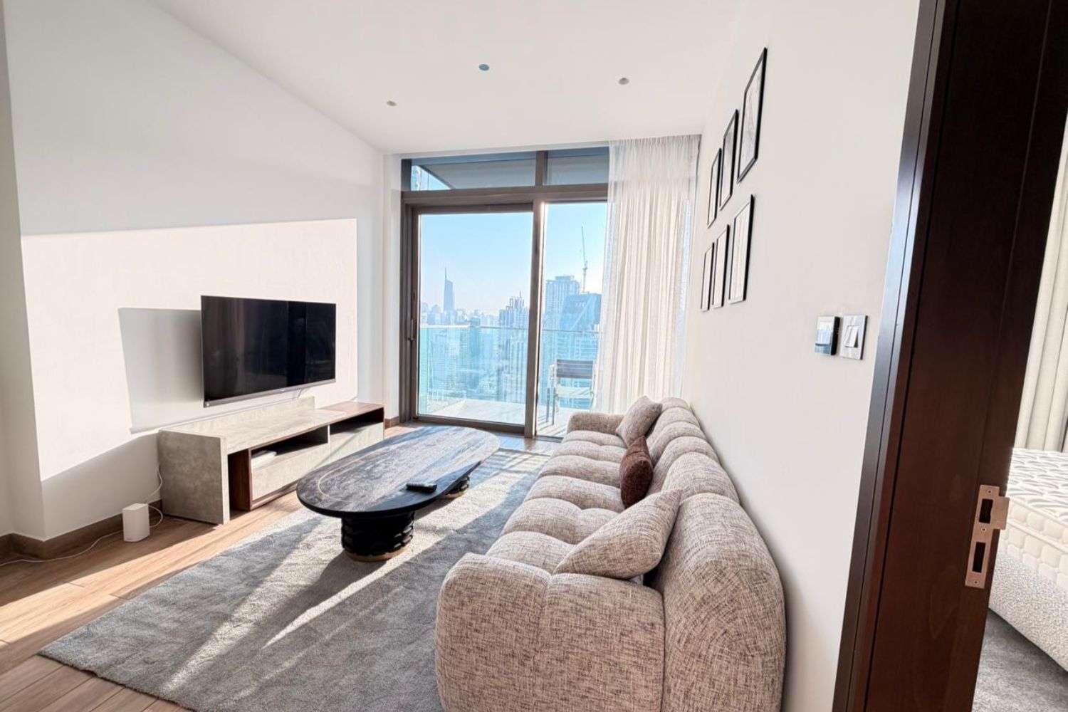 1 Bedroom Apartment in Jumeirah Living Marina Gate